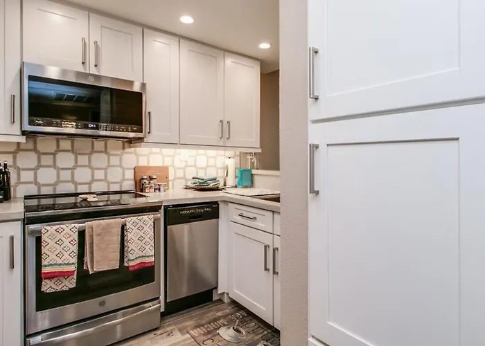 Ferienhaus Cozy 2-bdrm In Heart Of Old Town