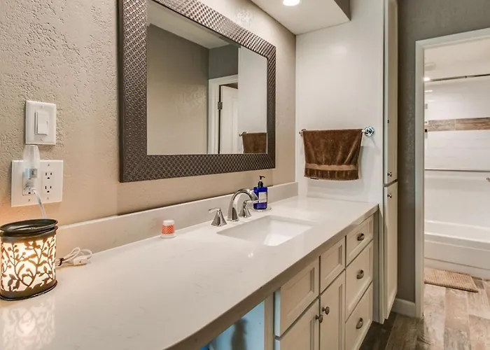 Ferienhaus Cozy 2-bdrm In Heart Of Old Town *