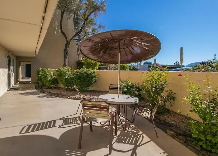 Cozy 2-bdrm In Heart Of Old Town