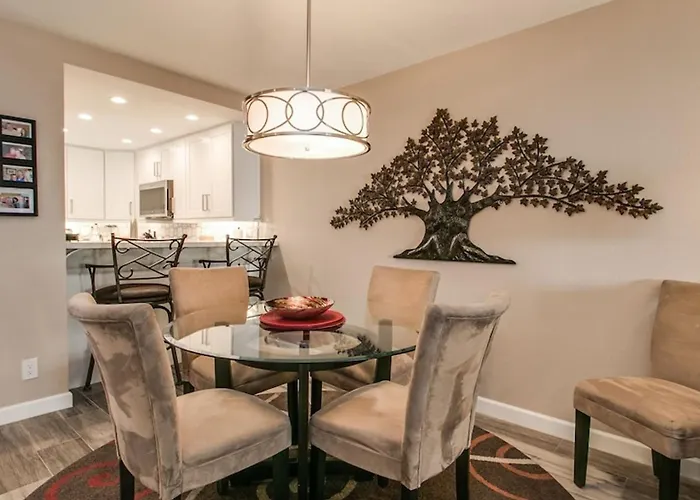 Cozy 2-bdrm In Heart Of Old Town Ferienhaus