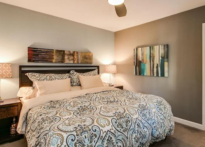 Ferienhaus Cozy 2-bdrm In Heart Of Old Town *