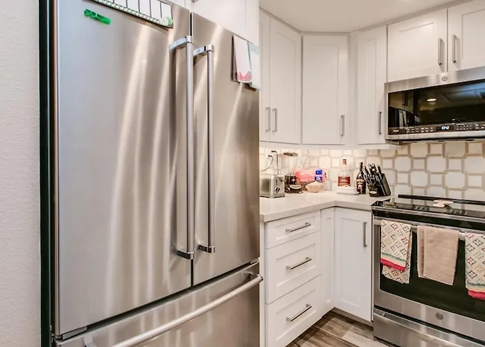 Cozy 2-bdrm In Heart Of Old Town *