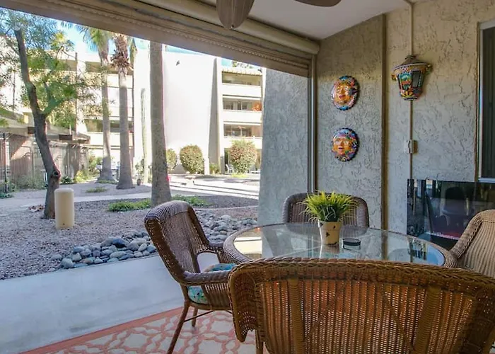 Cozy 2-bdrm In Heart Of Old Town *