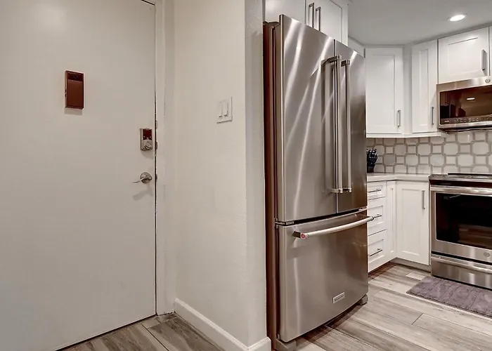 Summer Specials Cozy 2-bdrm In Heart Of Old Town *