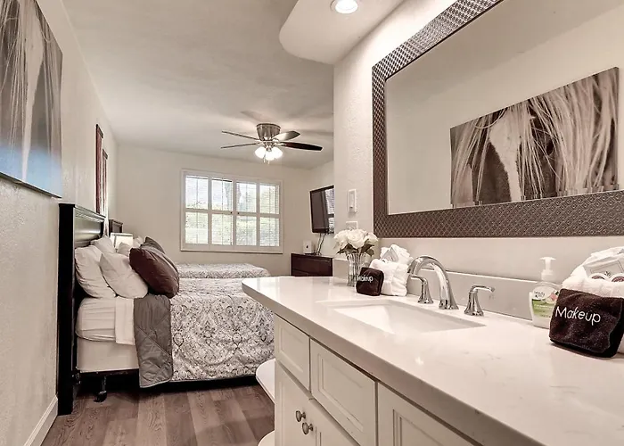 Summer Specials Cozy 2-bdrm In Heart Of Old Town Holiday home Scottsdale